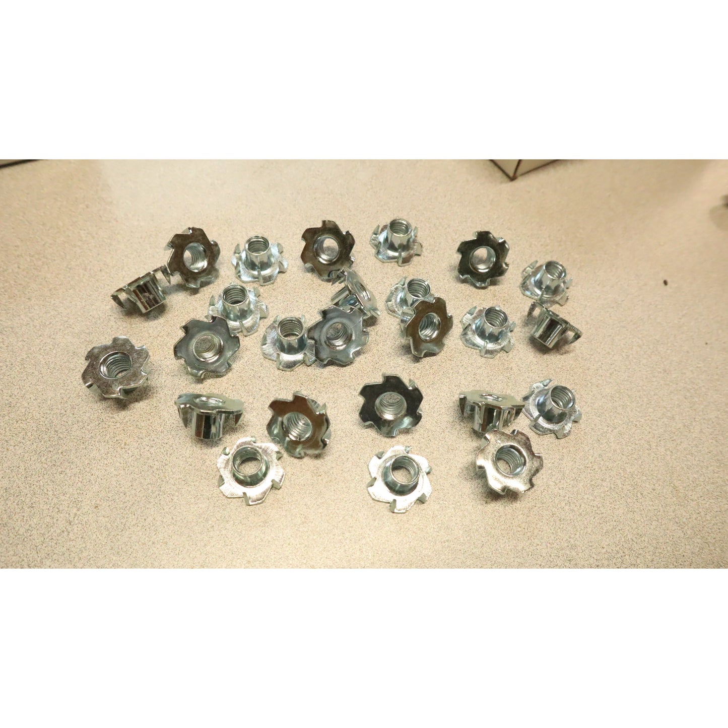 Steel TEE NUTS 3/8-18 X 7/16   6 Claw Prongs (25) Round Base