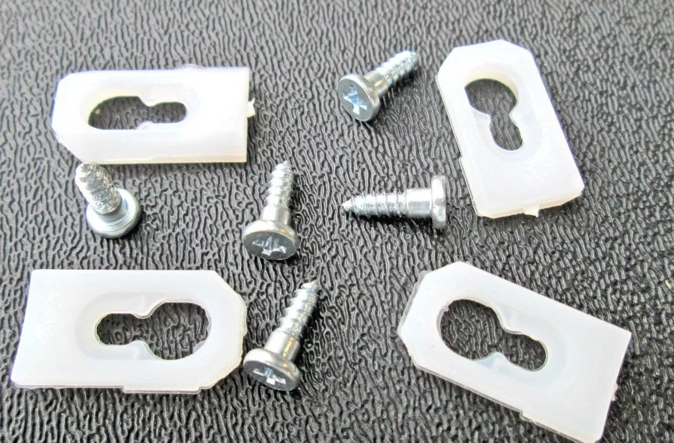 68-69-70-71-72 El Camino Vinyl Top Moulding Clips (20)